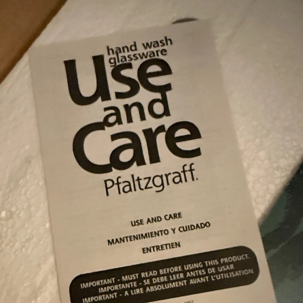 Pfaltzgraff Naturewood Holiday Glass Set of Four *box is a little worn but NU